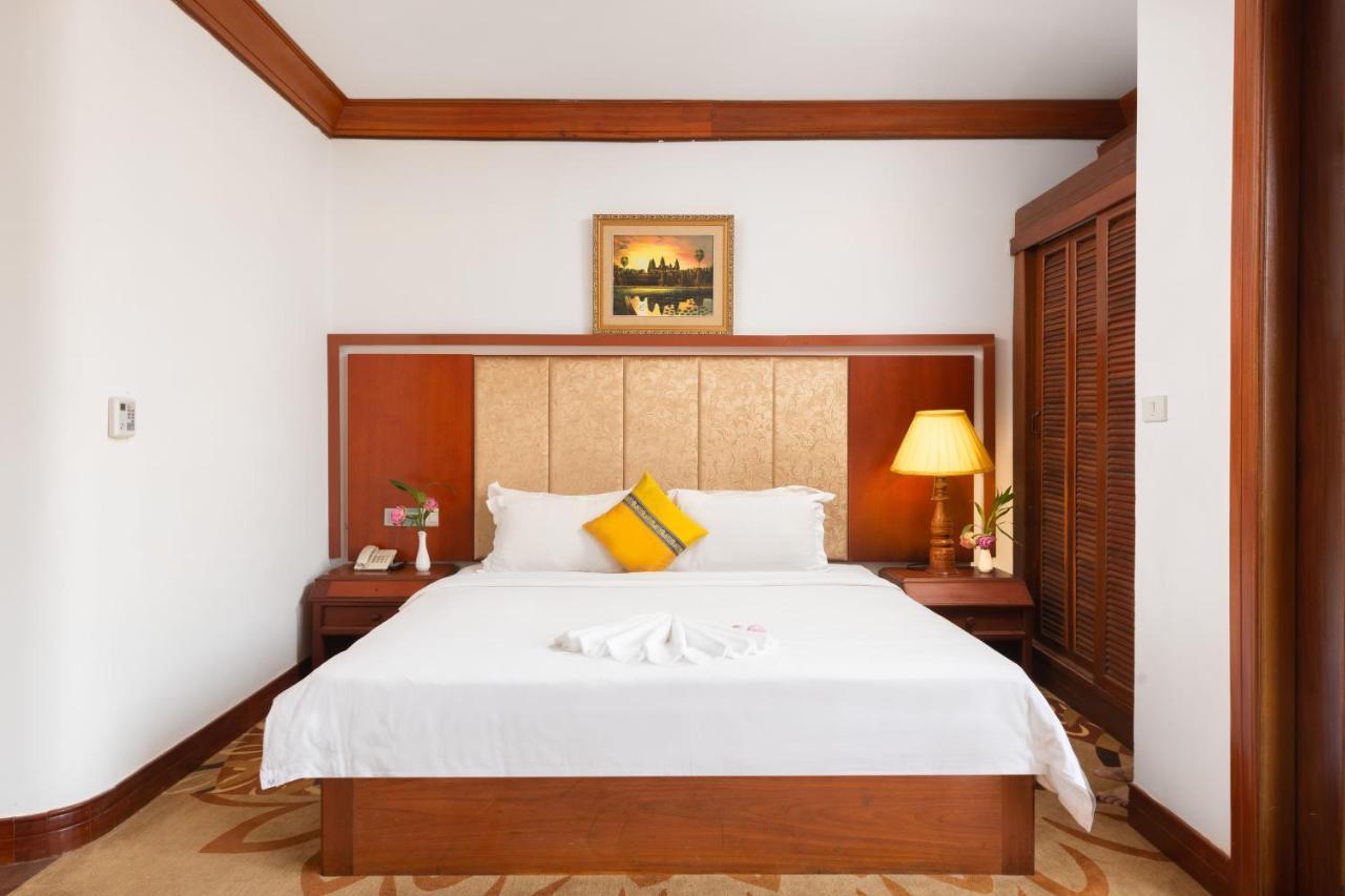 Angkor Land Urban Boutique Hotel Siem Reap Exterior photo