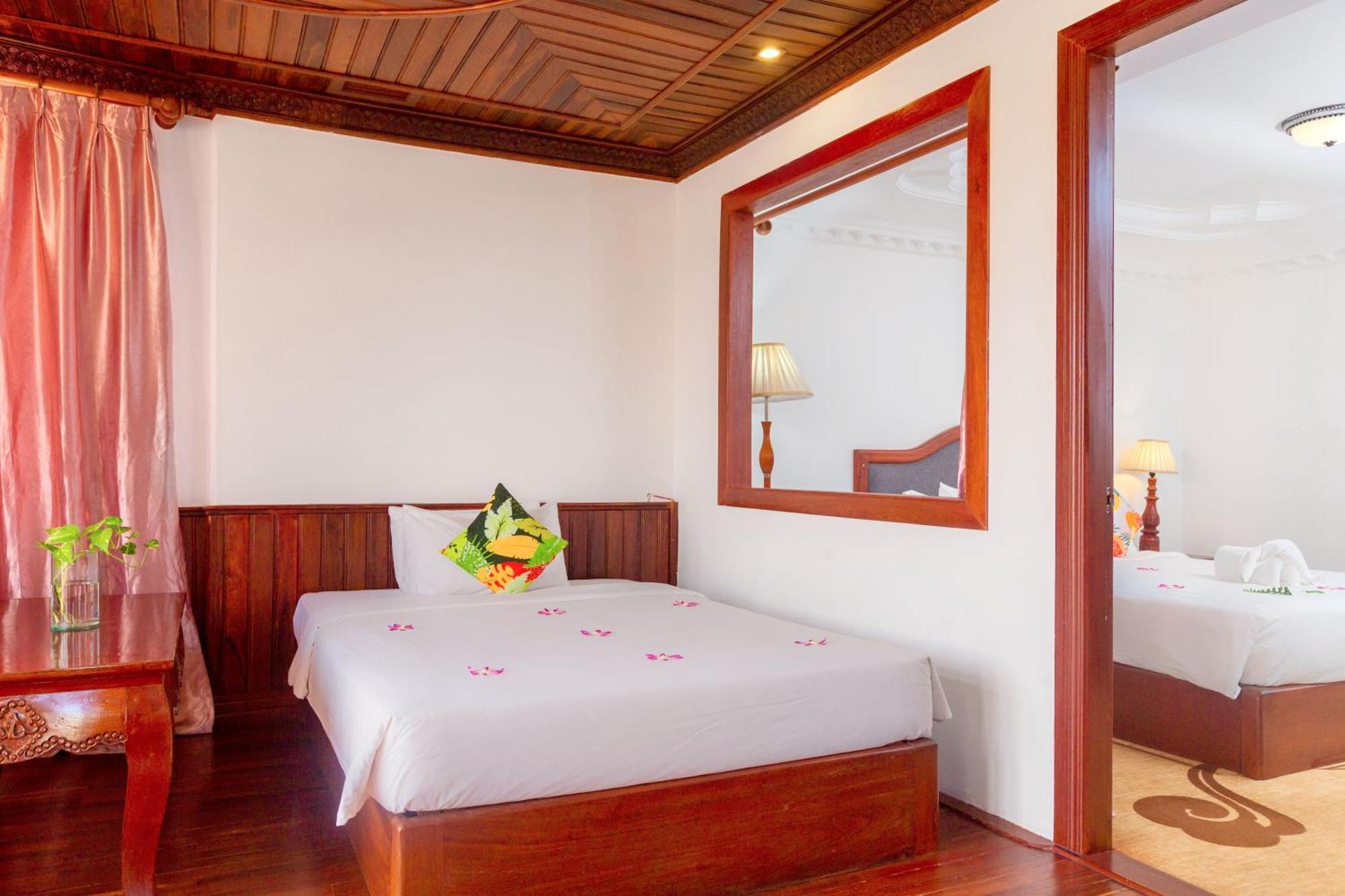 Angkor Land Urban Boutique Hotel Siem Reap Exterior photo